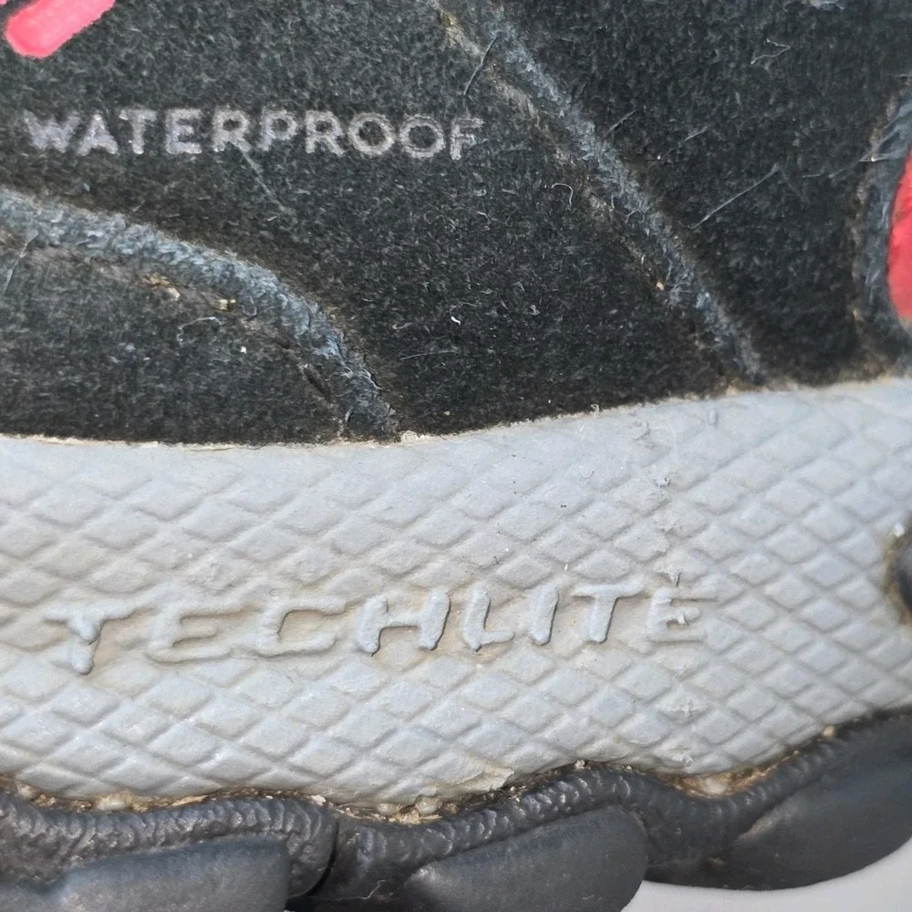 Columbia Youth North Plains Mid‎ Waterproof Hiking Boot Size US 10Y EU 27